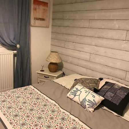Jolie chambre dans quartier calme Eysines Extérieur photo
